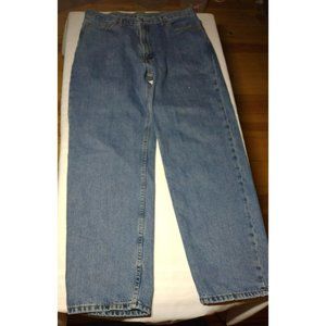 Levi Strauss & Co 550 Men's Blue Jeans 38x32 (Inseam 30 inches) great condition.